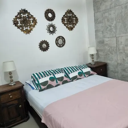 Casa Rebecca 39-41 *